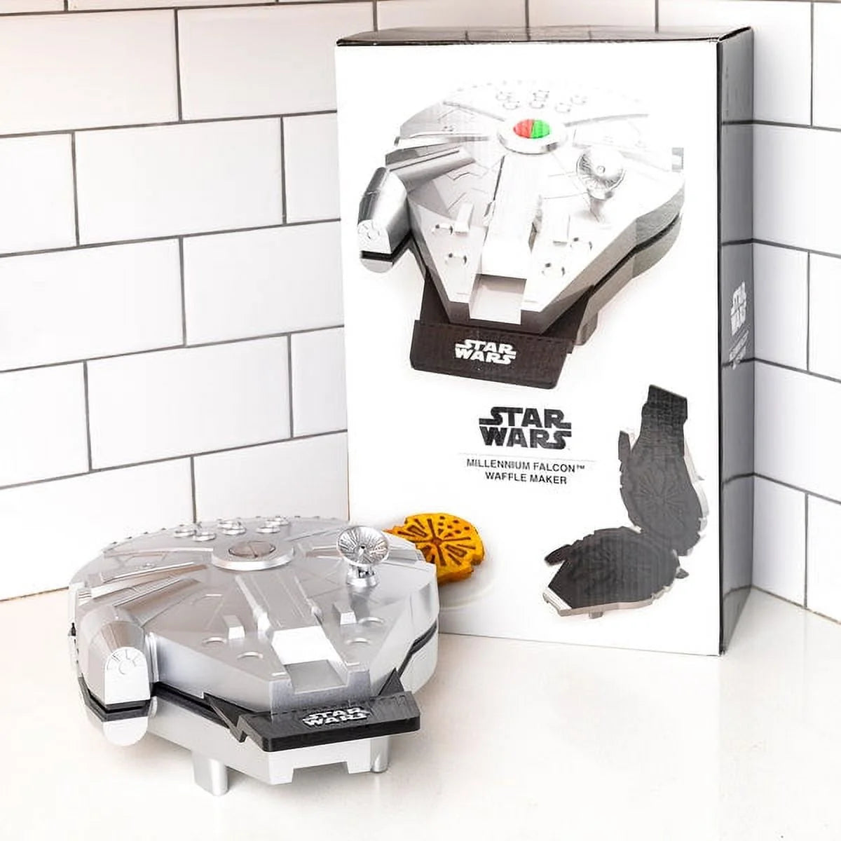 Star Wars Millennium Falcon Waffle Maker P4064