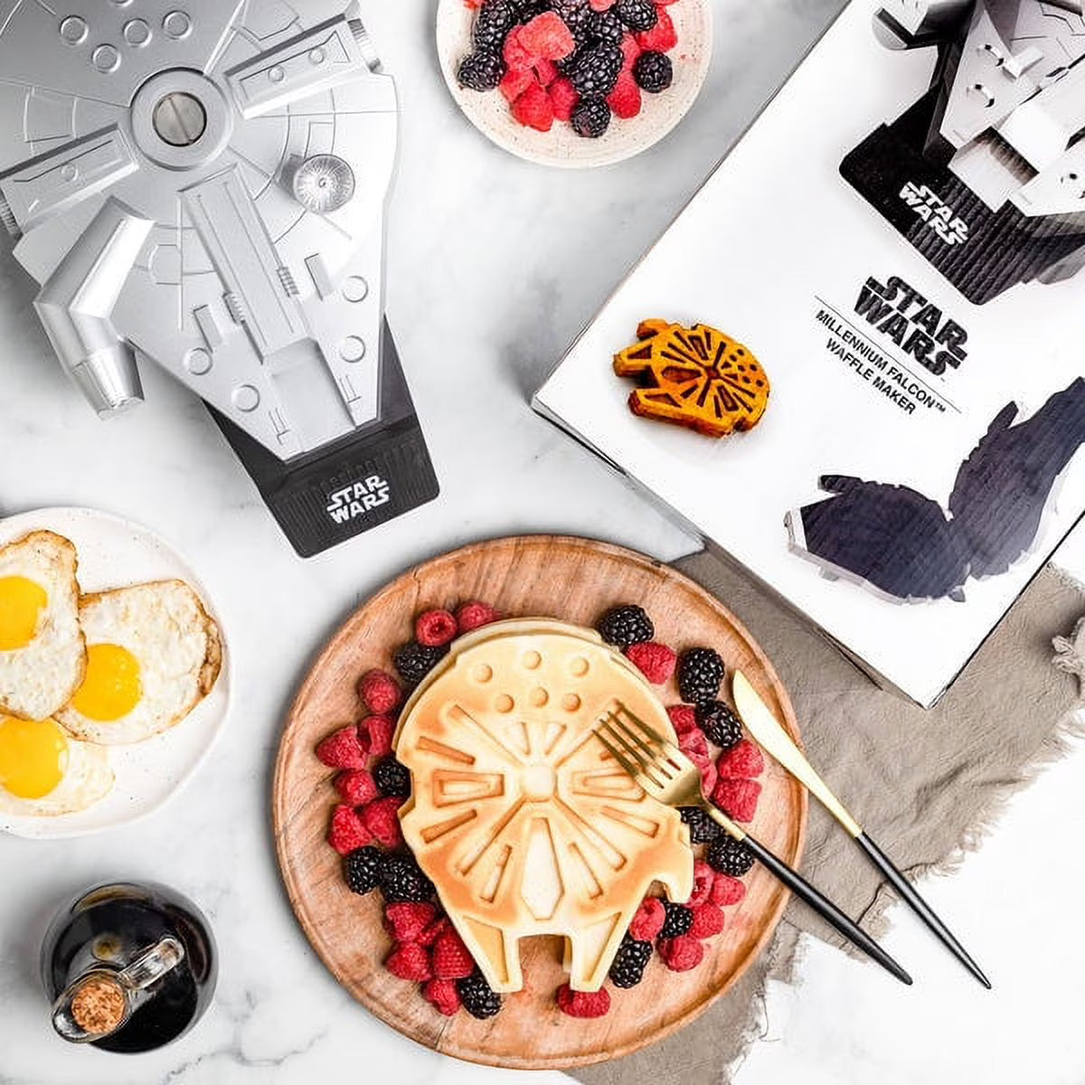 Star Wars Millennium Falcon Waffle Maker P4064