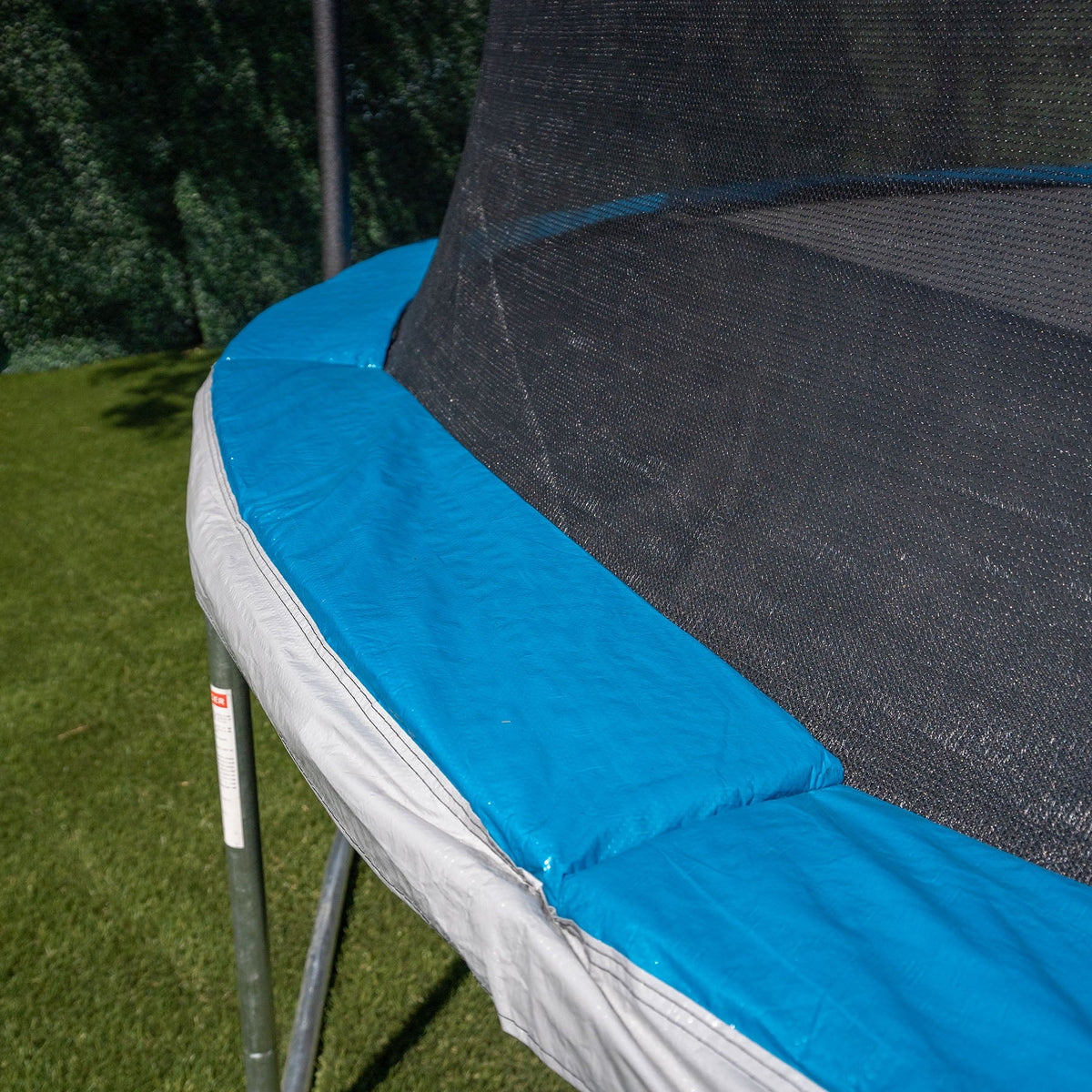 14ft Trampoline and Enclosure with Basketball Hoop X837