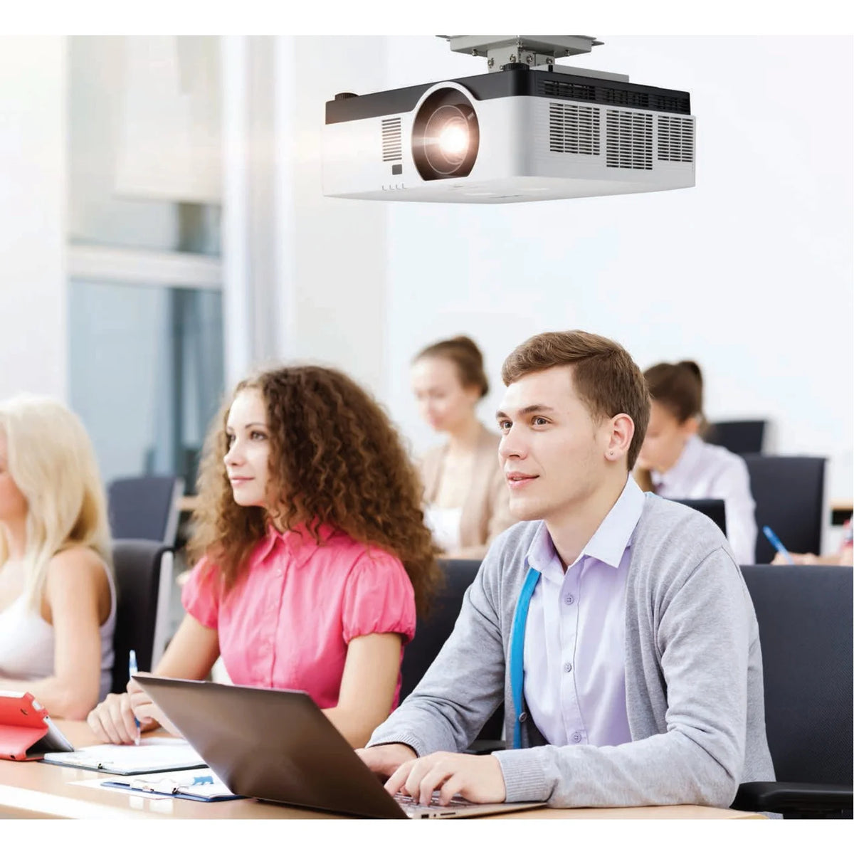 3D Ready DLP Projector - 16:9 Y98020