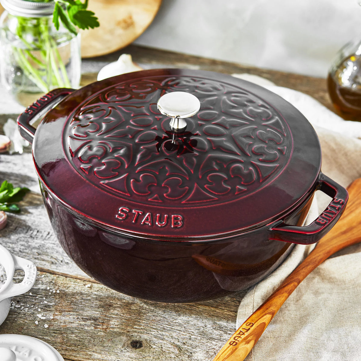Cast Iron 3.75-qt French Oven with Lid G321