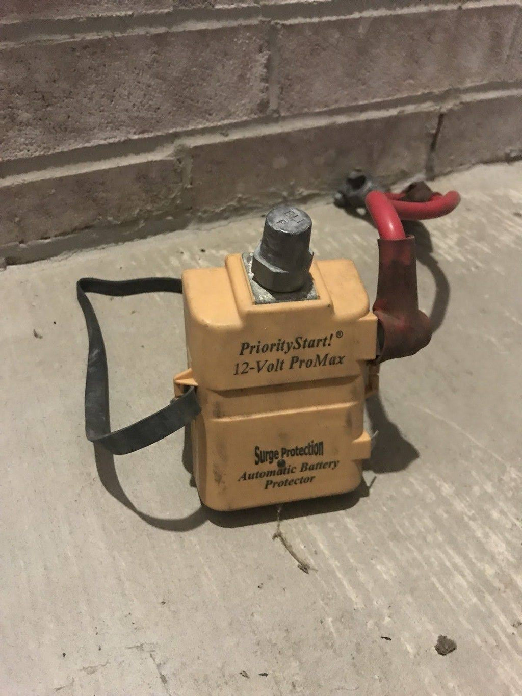 12-Volt Automatic Battery Protector V953404