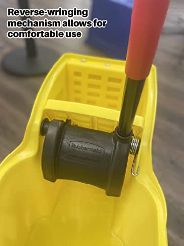 31 QT Yellow Mop Bucket and Wringer Combo on Wheels R457