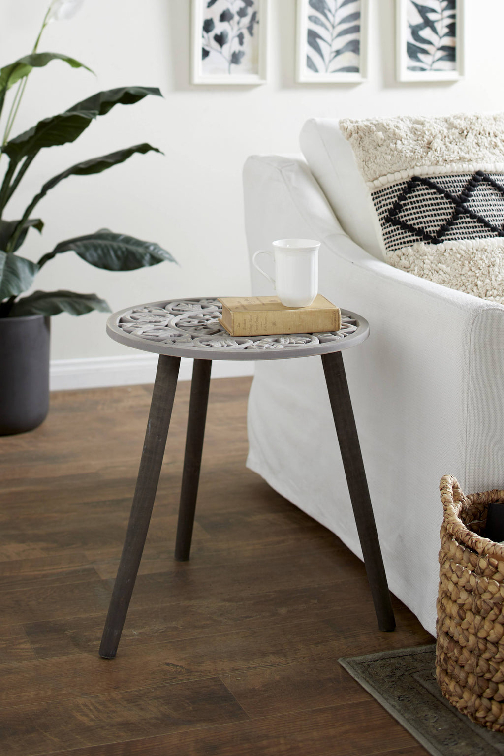 Gray Brown Carved Wood Round Accent Table R744808