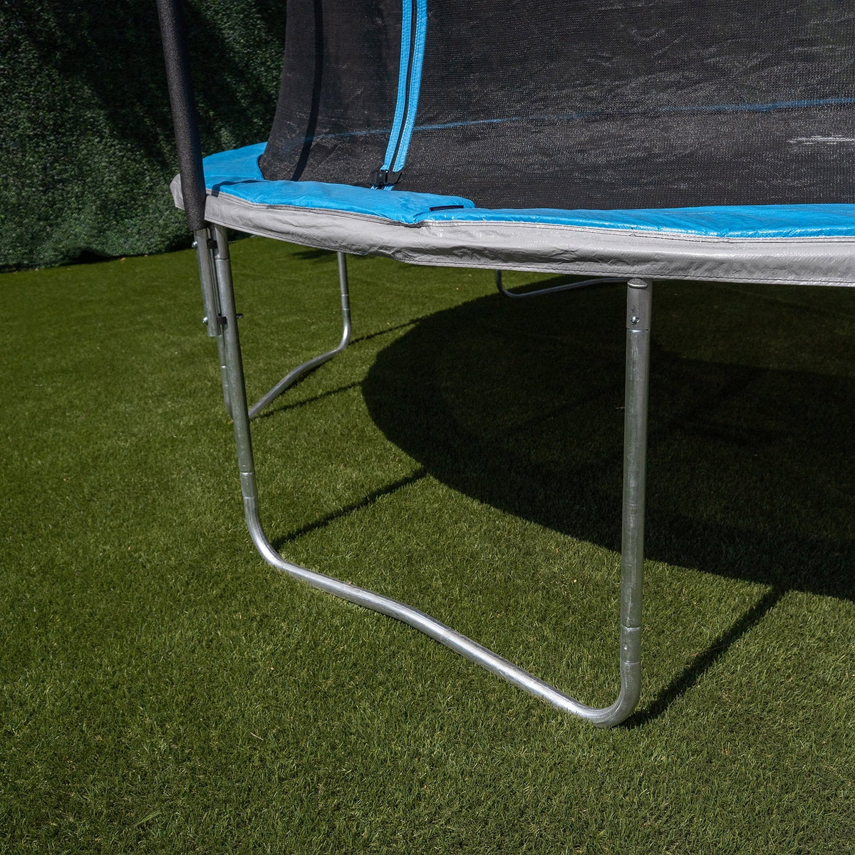 14ft Trampoline and Enclosure with Basketball Hoop X837