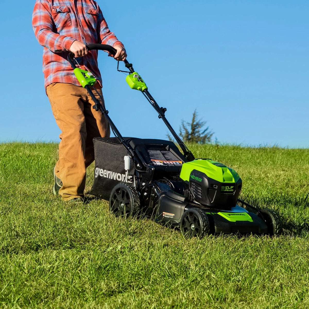 40V Self-Propelled Lawn Mower with 5.0 Ah Battery & Charger D43151