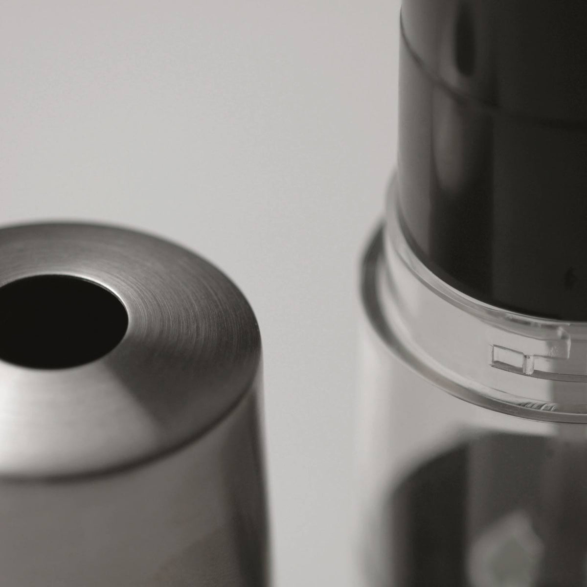 Electronic Salt & Pepper Mill Set R8982