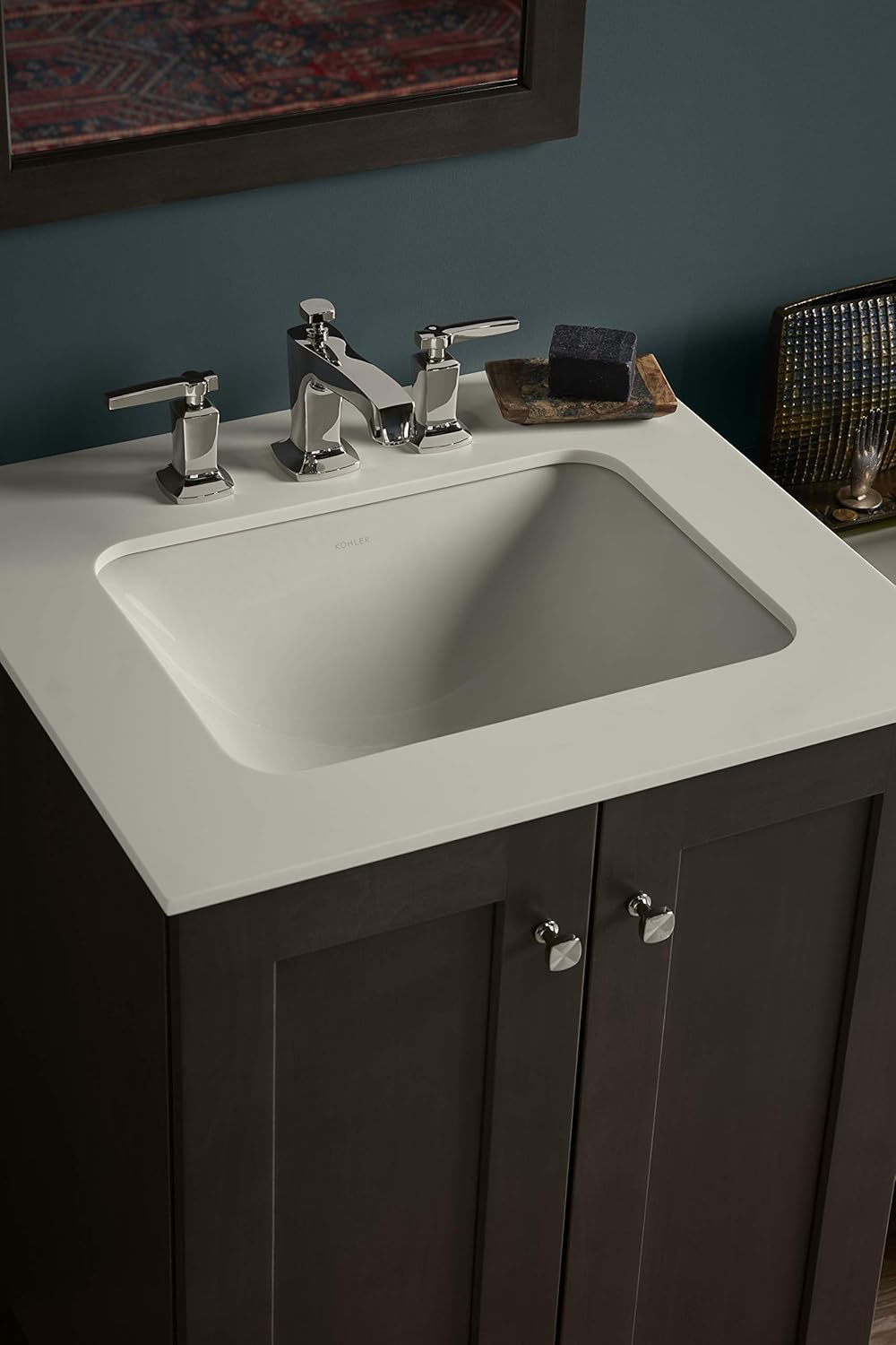White Under-Mount Bathroom Sink Z99303