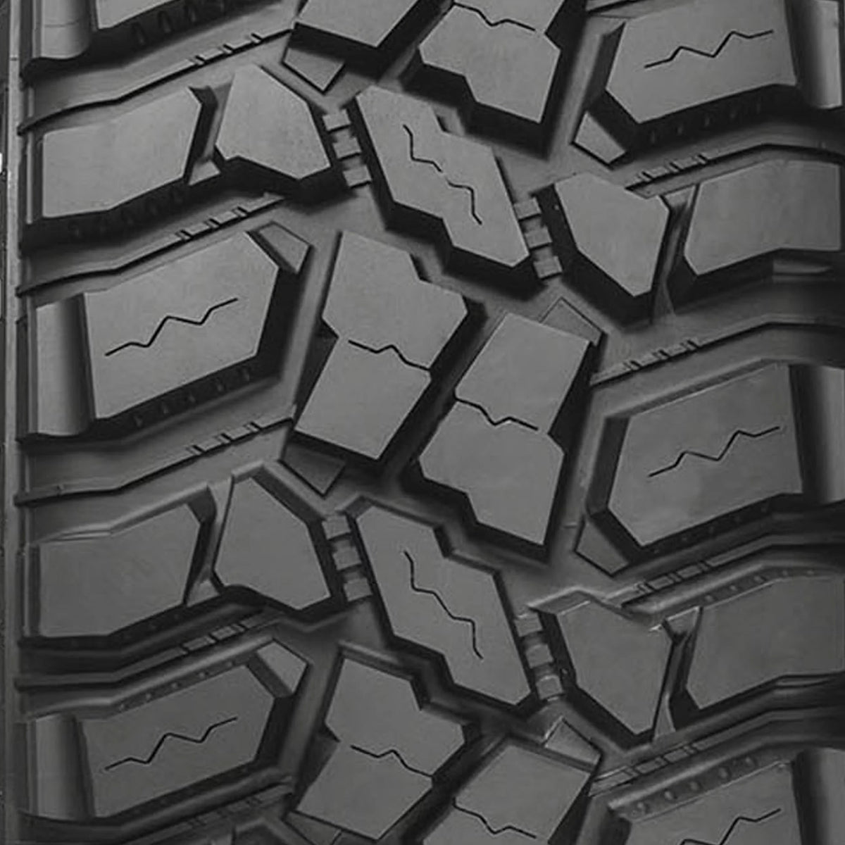 Mud Terrain Light Truck Tire X8225